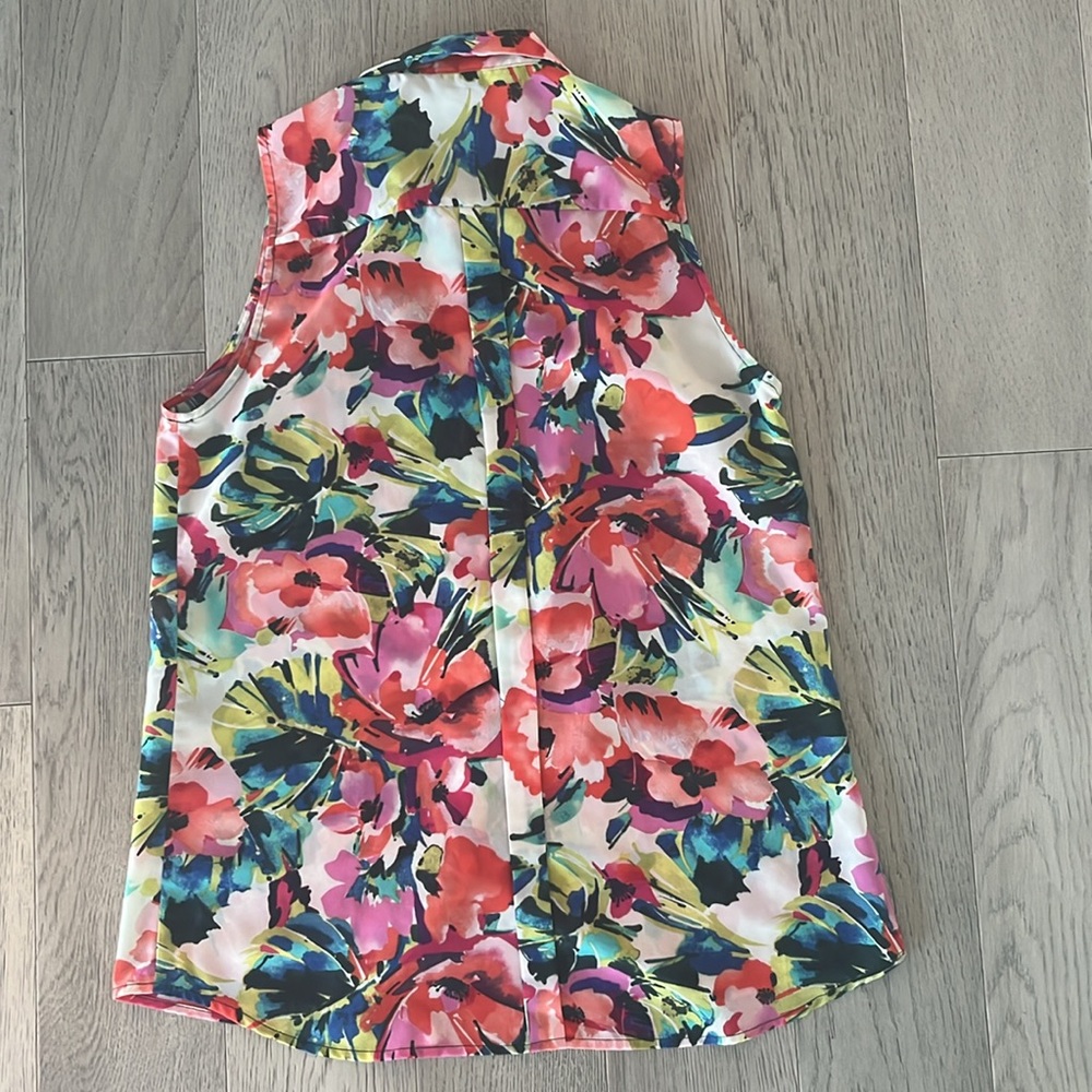NWOT The Limited Sleeveless Pink Floral Button up Blouse Size Small - Picture 6 of 7